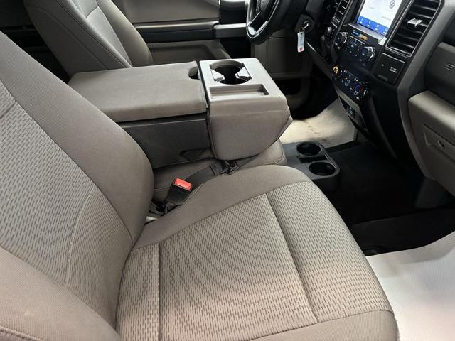 Photo of 2022 Oxford White Ford F-250