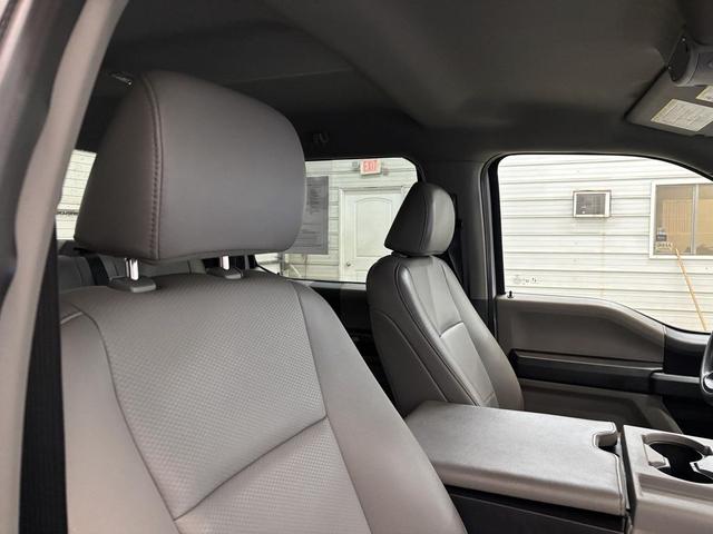 Photo of 2022 Oxford White Ford F-250
