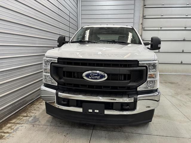 Photo of 2022 Oxford White Ford F-250