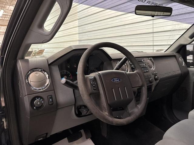 Photo of 2011 Dark Blue Pearl Metallic Ford F-350