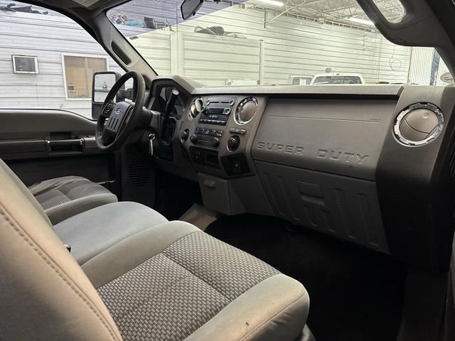 Photo of 2011 Dark Blue Pearl Metallic Ford F-350