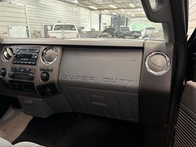 Photo of 2011 Dark Blue Pearl Metallic Ford F-350