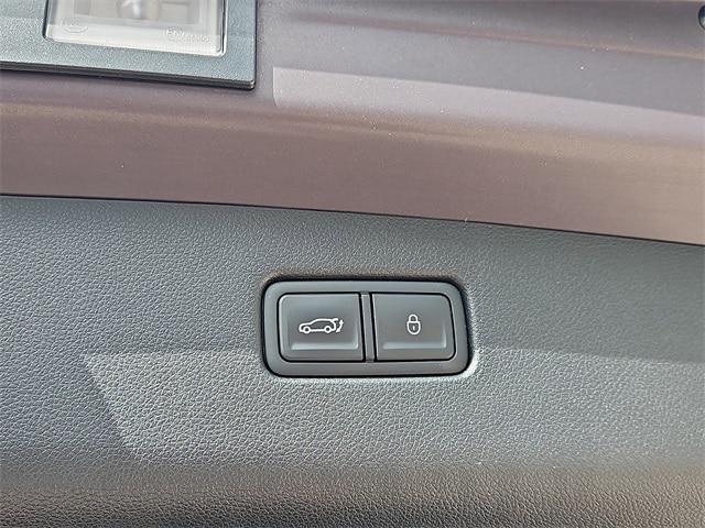 2023 Genesis Gv70