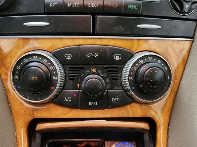 Photo of 2007 Gold Mercedes-Benz SL-Class