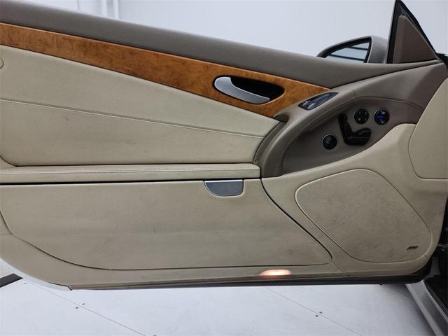 Photo of 2007 Gold Mercedes-Benz SL-Class