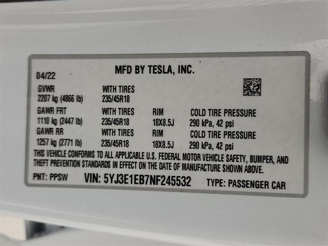 Photo of 2022 White Tesla Model 3