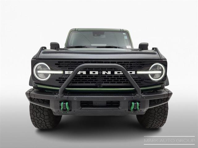 Photo of 2022 Green Metallic Ford Bronco