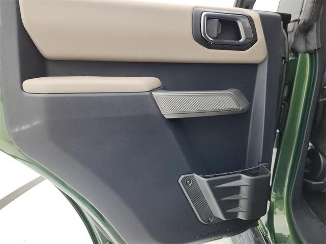 Photo of 2022 Green Metallic Ford Bronco