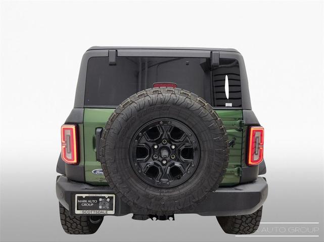 Photo of 2022 Green Metallic Ford Bronco