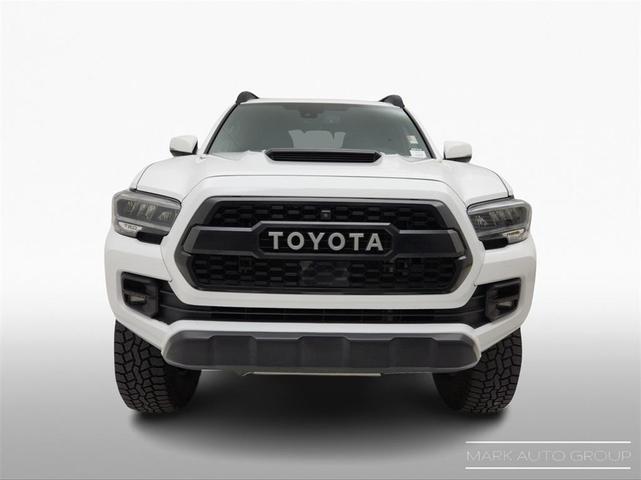 Photo of 2021 White Toyota Tacoma