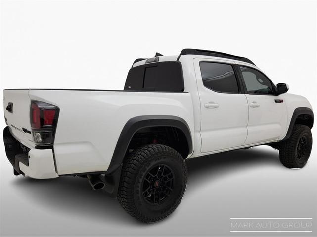 Photo of 2021 White Toyota Tacoma