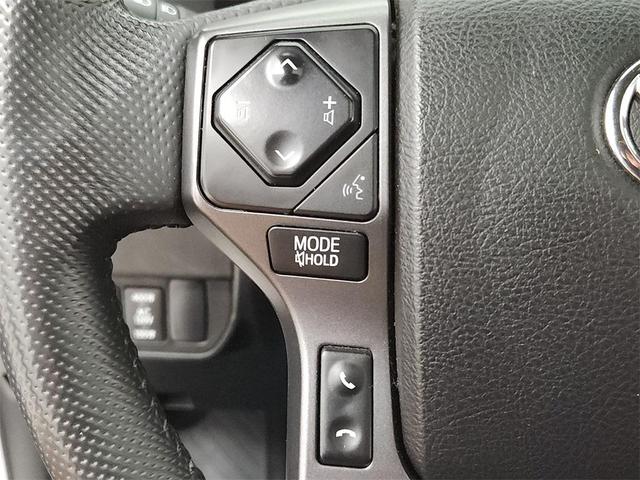 Photo of 2021 White Toyota Tacoma