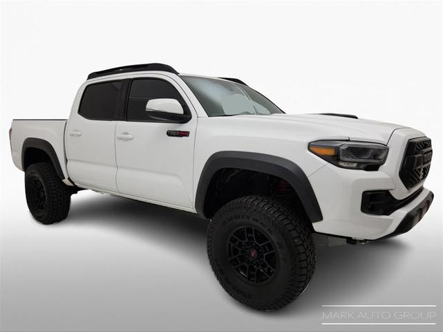 Photo of 2021 White Toyota Tacoma