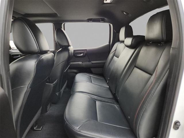 Photo of 2021 White Toyota Tacoma