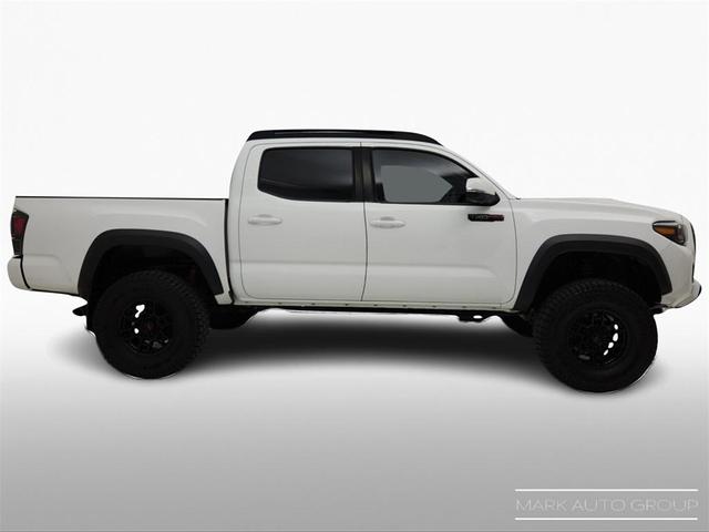 Photo of 2021 White Toyota Tacoma