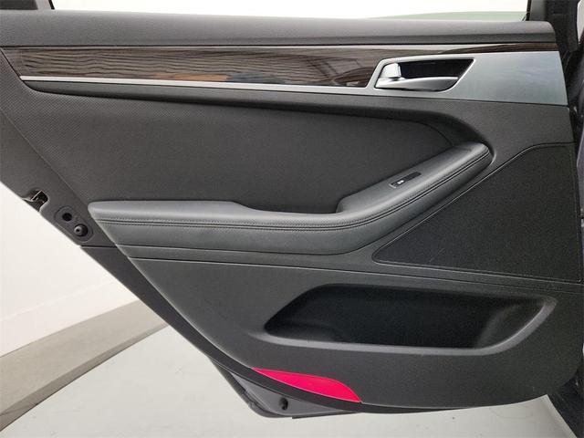 Photo of 2015 Empire State Gray Hyundai Genesis