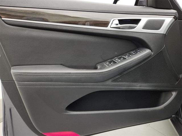 Photo of 2015 Empire State Gray Hyundai Genesis