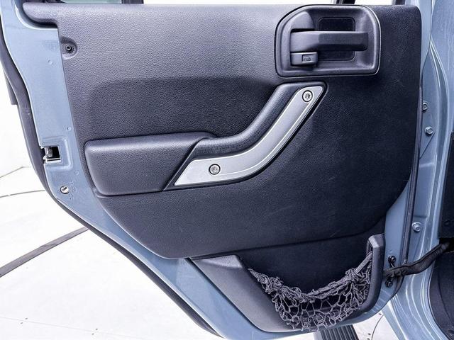 Photo of 2015 Anvil Clearcoat Jeep Wrangler Unlimited
