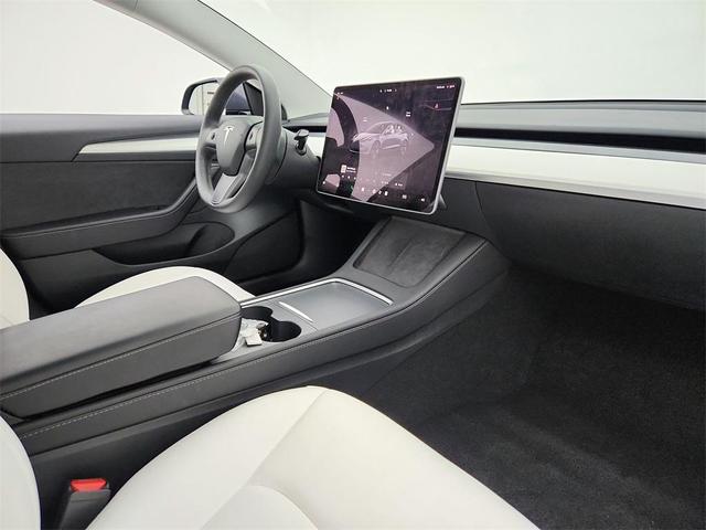 Photo of 2023 Gray Tesla Model 3