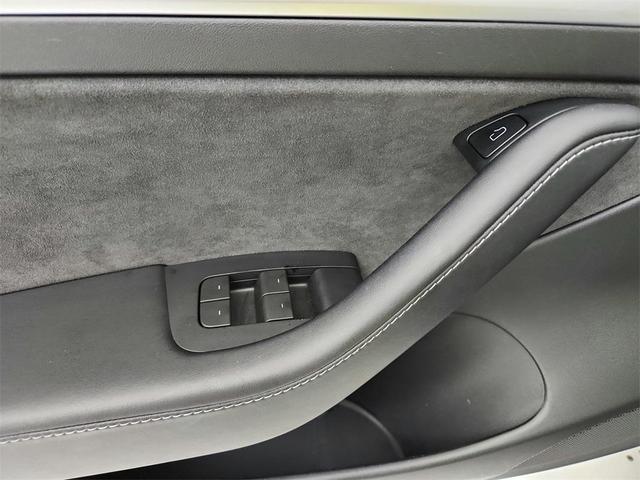 Photo of 2023 Gray Tesla Model 3