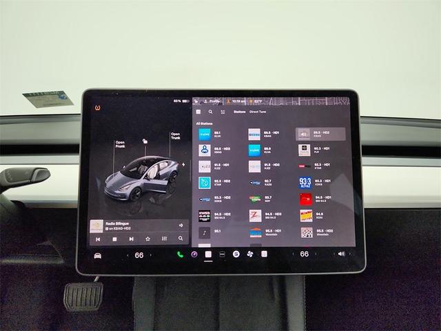 Photo of 2023 Gray Tesla Model 3