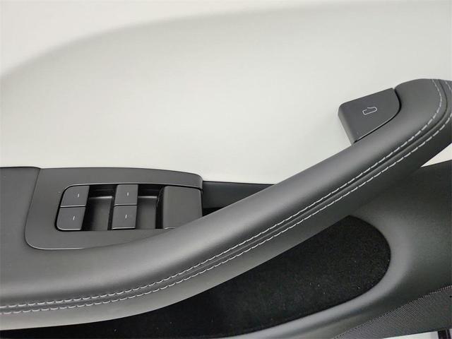 Photo of 2024 Gray Tesla Model 3