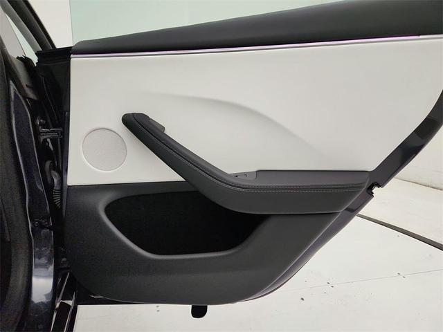 Photo of 2024 Gray Tesla Model 3