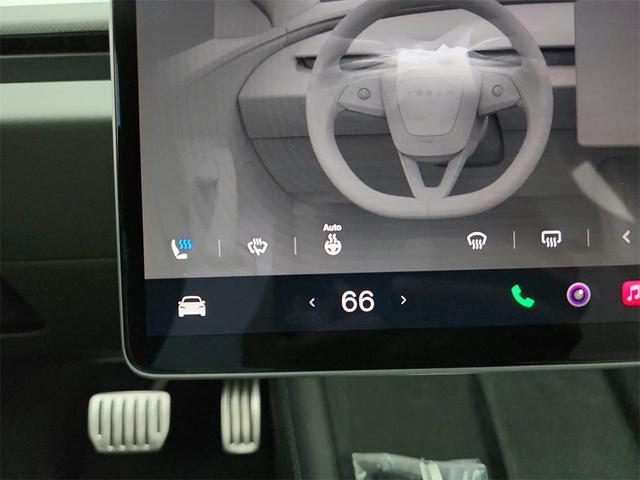 Photo of 2024 Gray Tesla Model 3