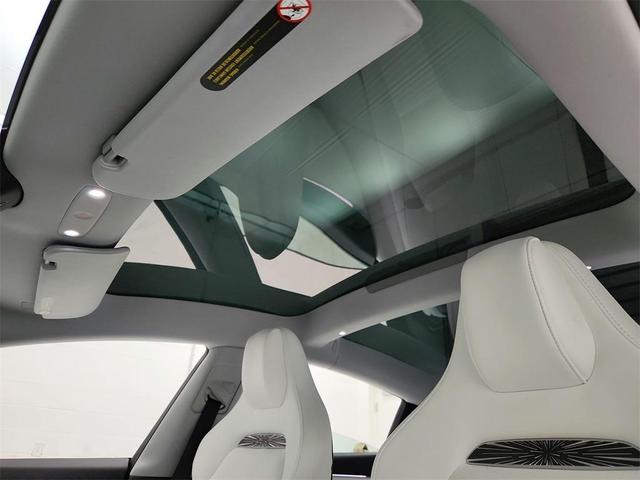 Photo of 2024 Gray Tesla Model 3