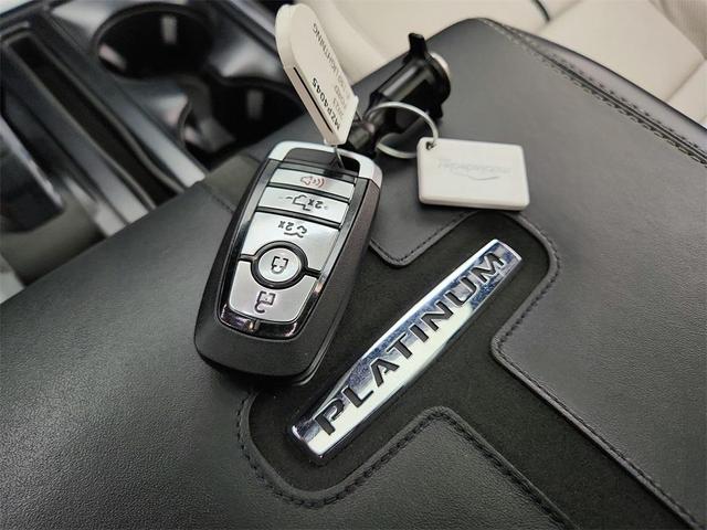 Photo of 2023 Black Metallic Ford F-150 Lightning
