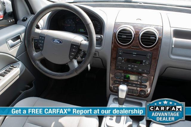 Photo of 2007 White Ford Freestyle