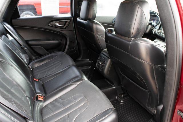 Photo of 2015 Red Chrysler 200