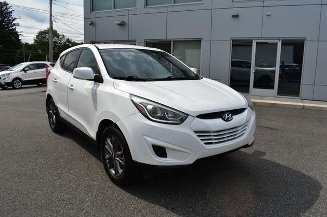 Photo of 2015 Winter White Hyundai TUCSON