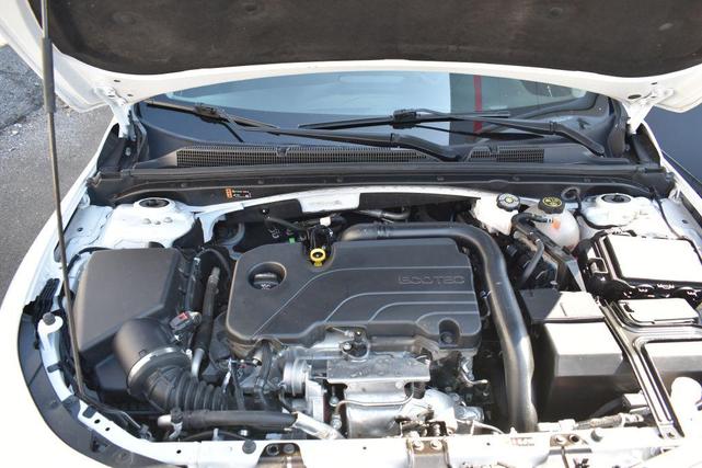 Photo of 2023 White Chevrolet Malibu