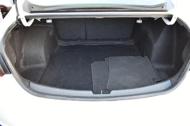Photo of 2023 White Chevrolet Malibu