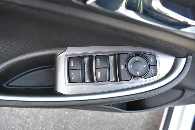 Photo of 2023 White Chevrolet Malibu
