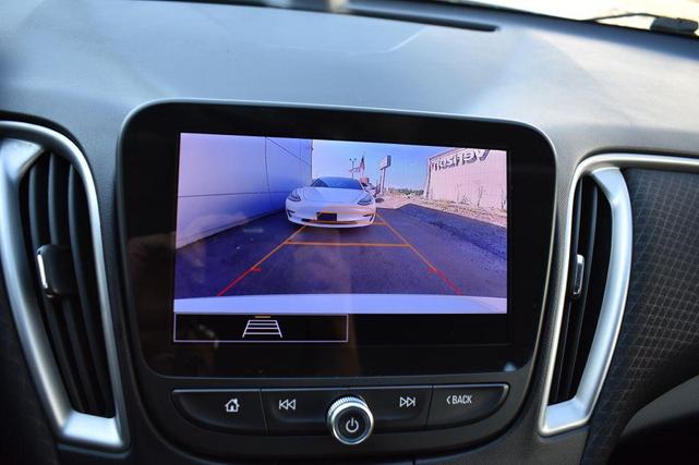 Photo of 2023 White Chevrolet Malibu