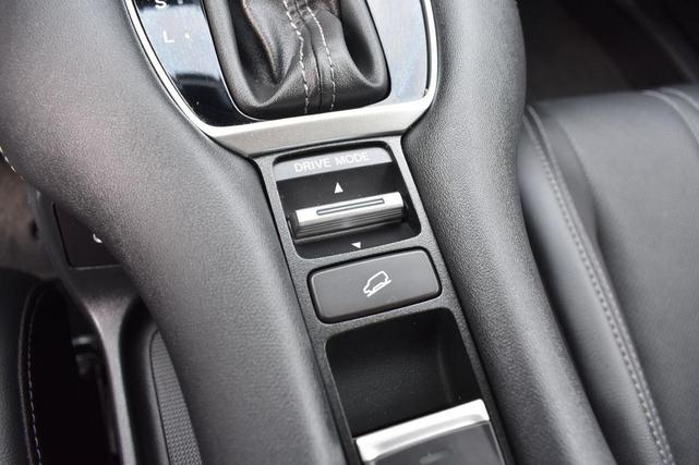 Photo of 2024 Red Honda HR-V