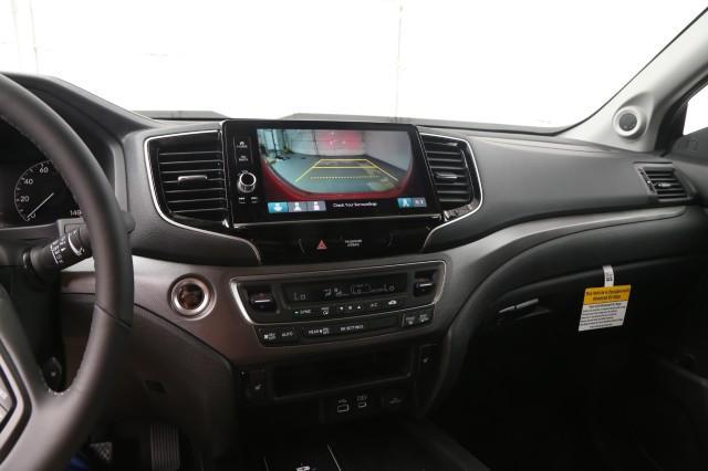 Photo of 2025 RADIANT RED II Honda Ridgeline