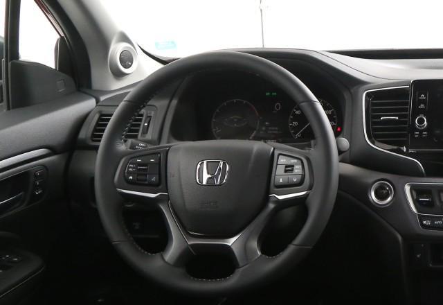 Photo of 2025 RADIANT RED II Honda Ridgeline