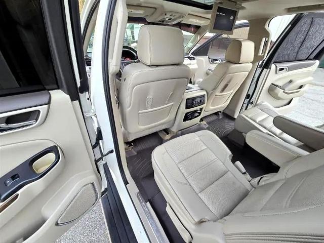 Photo of 2015 WHITE GMC Yukon XL