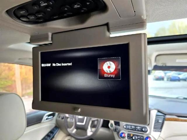 Photo of 2015 WHITE GMC Yukon XL