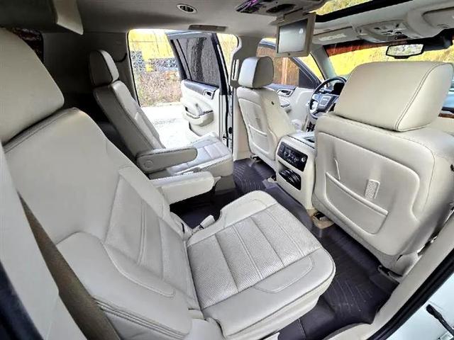 Photo of 2015 WHITE GMC Yukon XL
