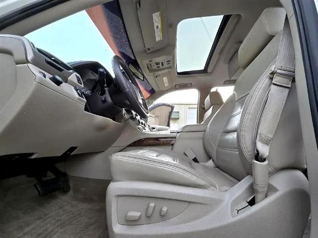 Photo of 2015 WHITE GMC Yukon XL
