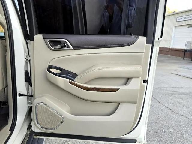 Photo of 2015 WHITE GMC Yukon XL