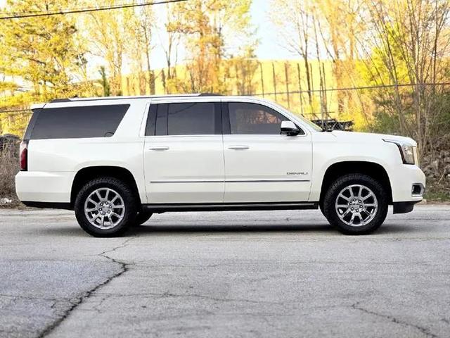 Photo of 2015 WHITE GMC Yukon XL