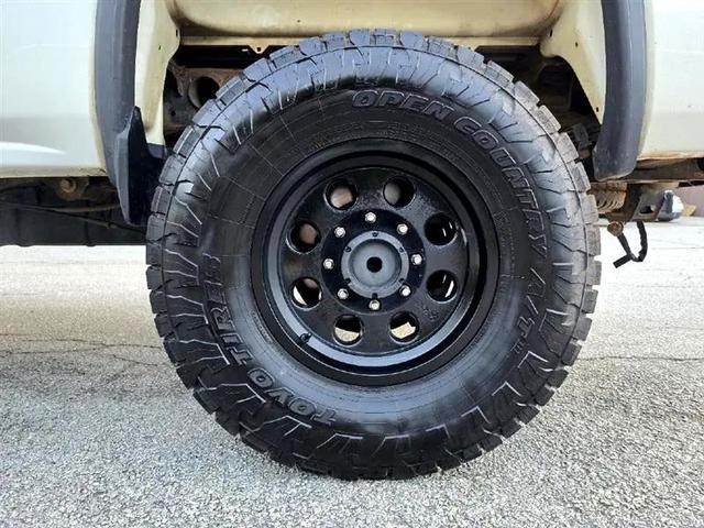 Photo of 2016 Summit White GMC Sierra 2500