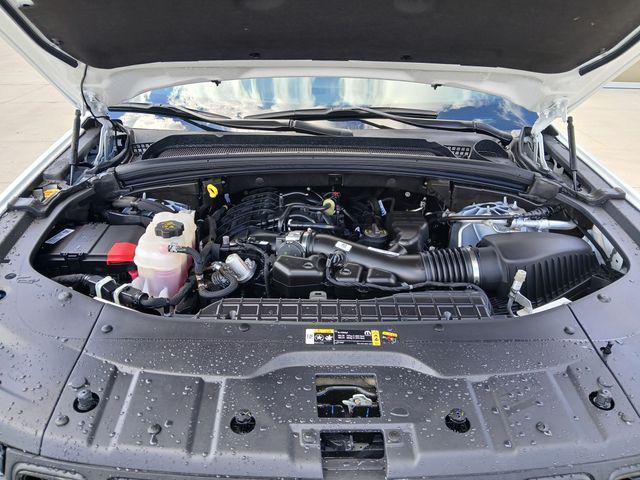 Photo of 2024 Bright White Clearcoat Jeep Grand Cherokee