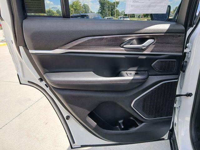 Photo of 2024 Bright White Clearcoat Jeep Grand Cherokee