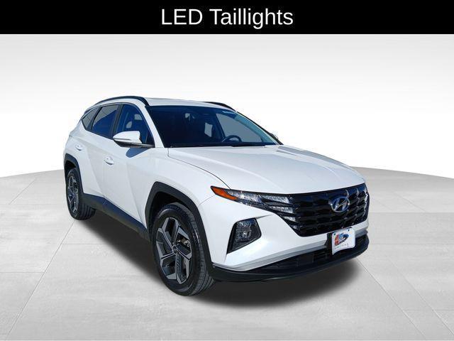 Photo of 2024 White Pearl Hyundai TUCSON